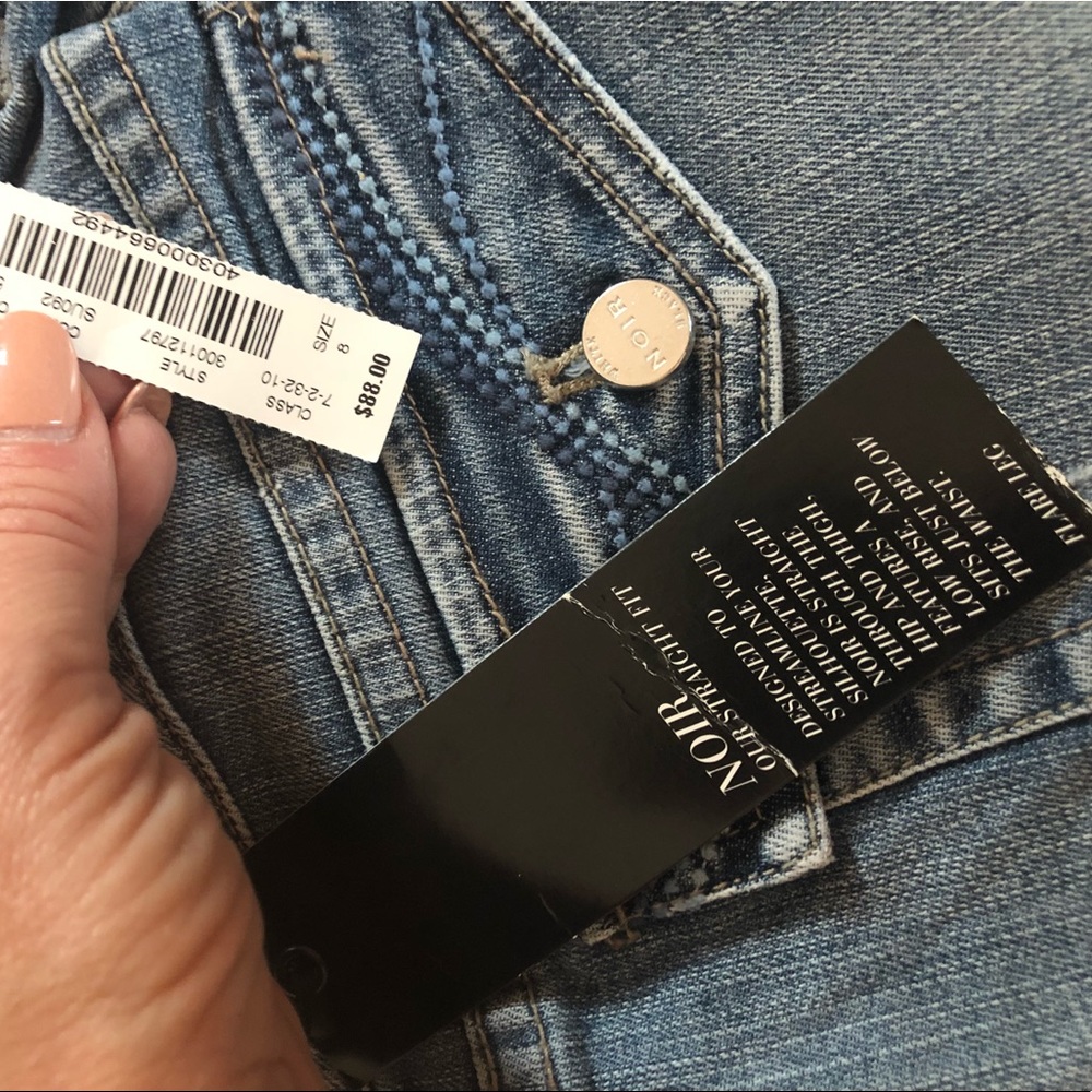 White House black market jeans size 8, brand new